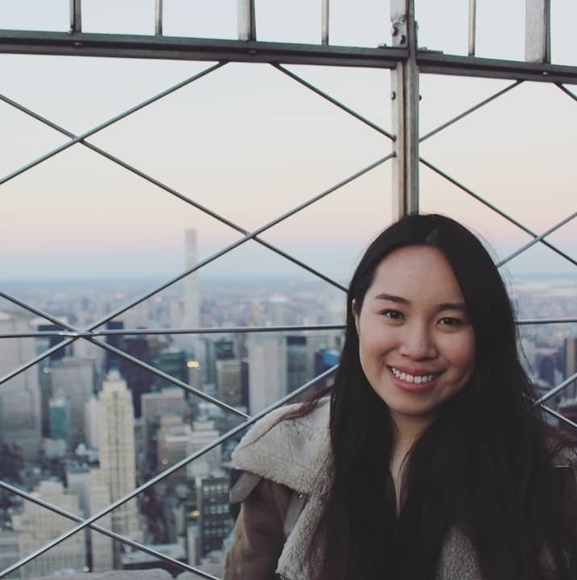 Meet your Posher, Lauren - Picture 1 of 1